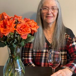 Meet your Posher, Migdalia